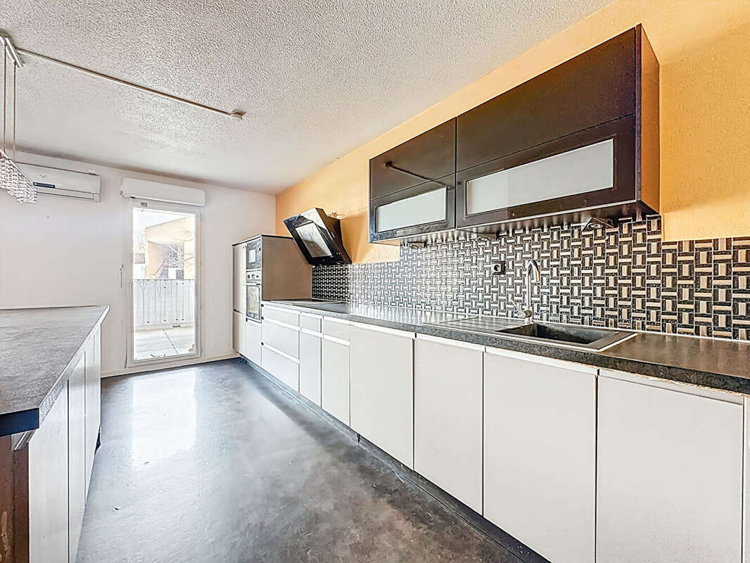 Appartement à MARSEILLE-14E