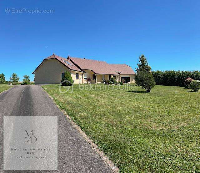 Maison à BEAUJEU-SAINT-VALLIER-PIERREJUX-ET-QUITTEUR