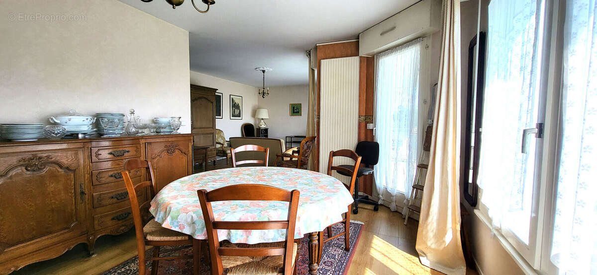 Appartement  4 pièce(s) 76.83 m2 - Garage - Cave et Balcon - photo 4