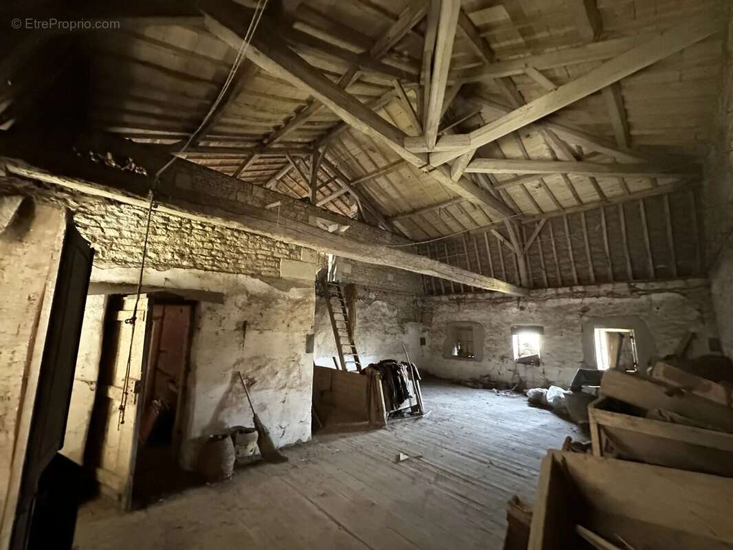 Maison à SAINTE-VERGE