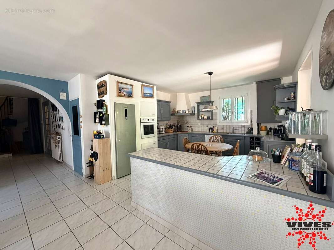 Superbe maison familiale  226 m² et 8 chambres au cur de Servian - photo 10