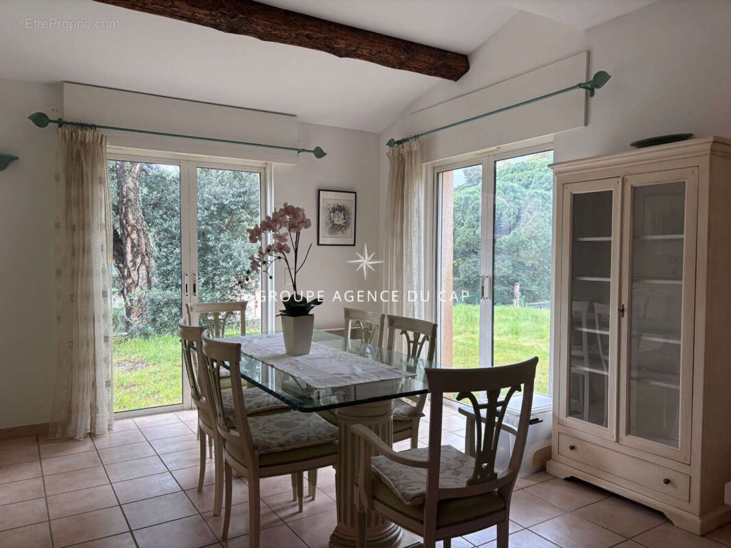 Maison à LES ISSAMBRES