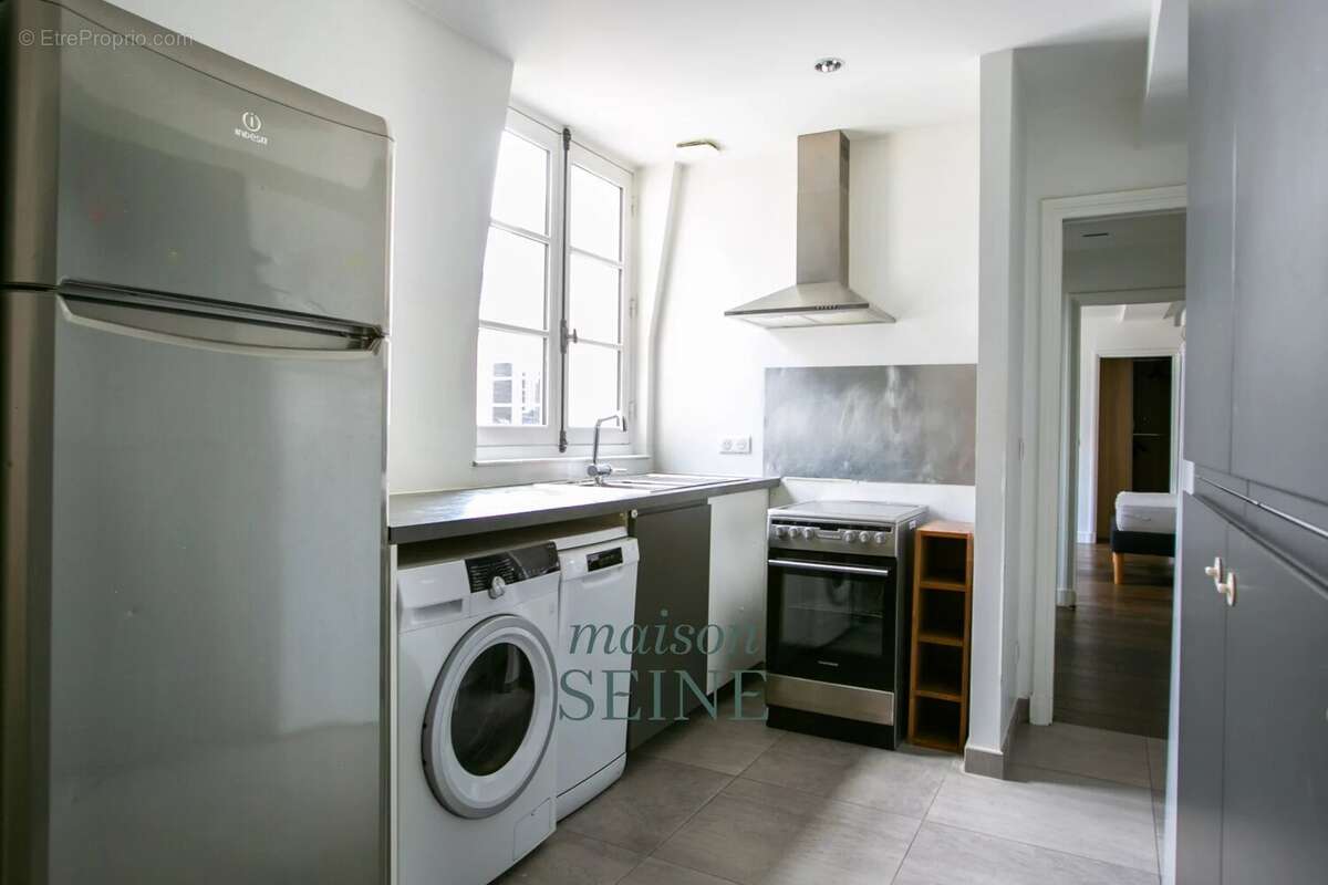 Appartement à NEUILLY-SUR-SEINE