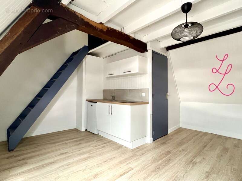 Immeuble à vendre à 8 km de Villeneuve d'Ascq - photo 2