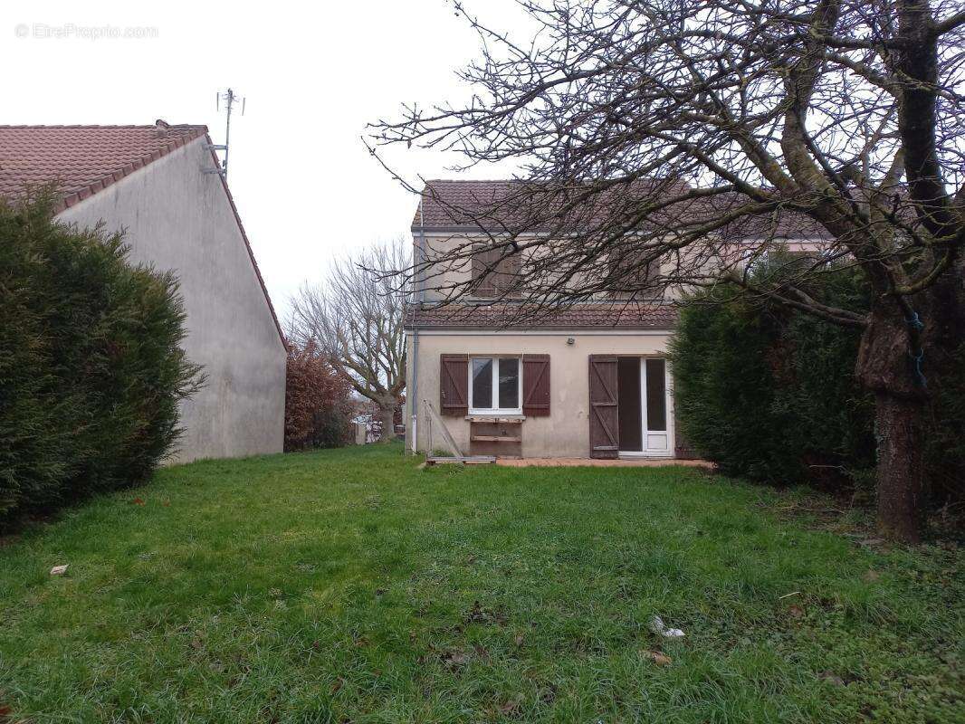 Maison à PLEURS