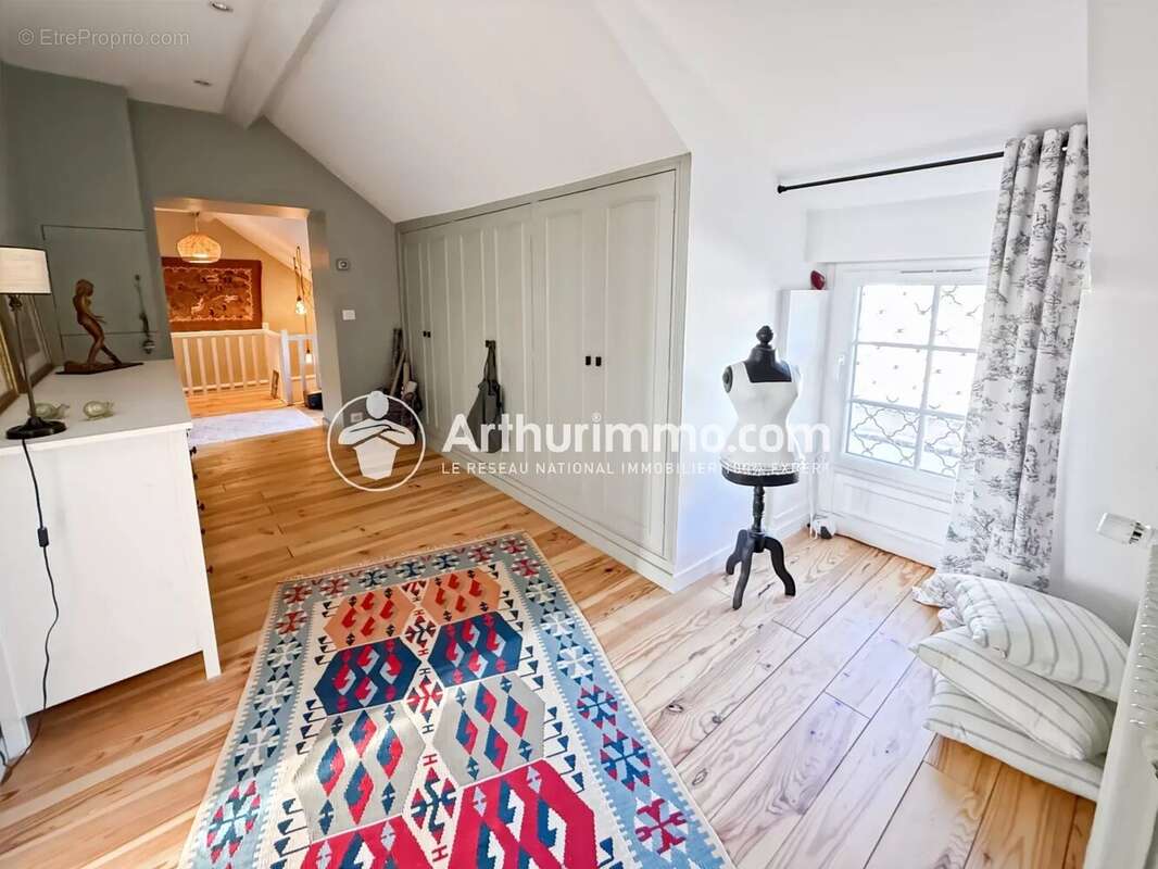 Maison à SOISY-SUR-SEINE