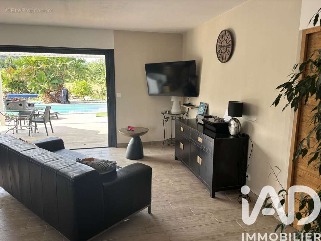 Maison 110 m² à Montmirat  - photo 6