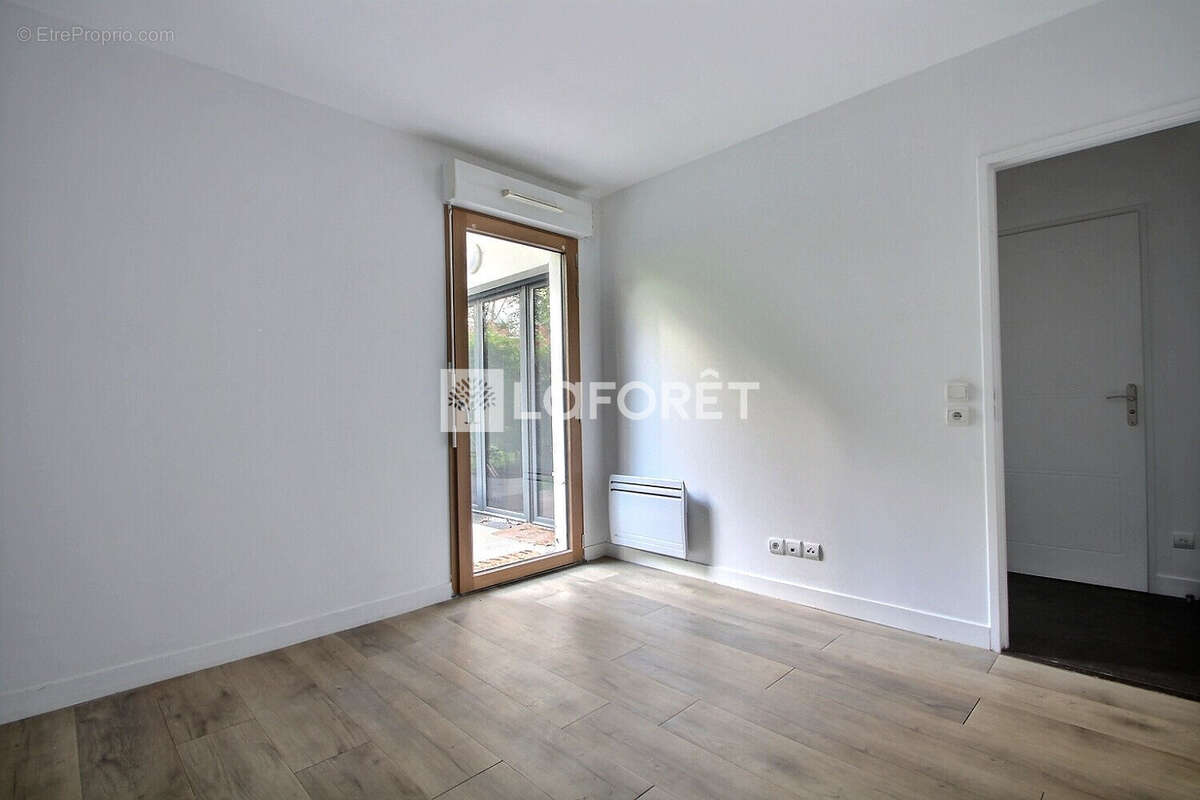 Appartement à vendre à Suresnes 2 pièces avec jardin privatif, terrasse et parking Résidence récente - photo 8