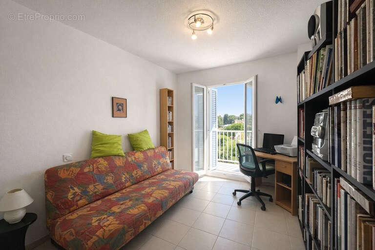 Appartement à PUGET-SUR-ARGENS