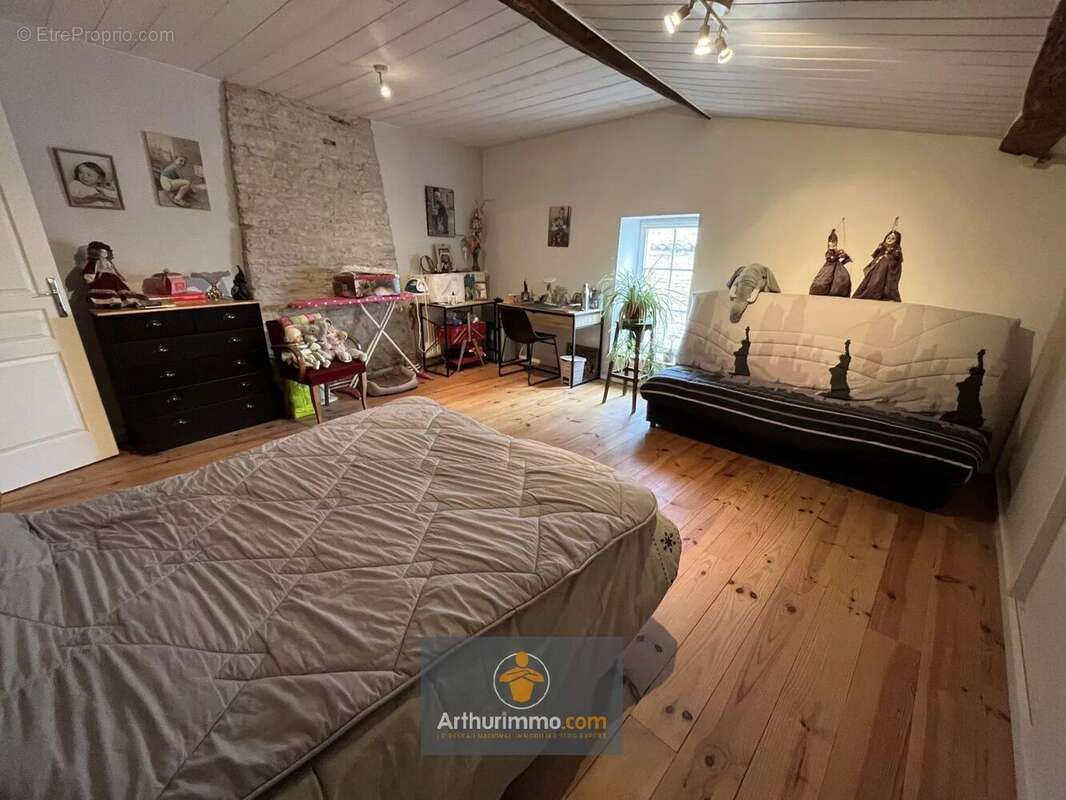 Maison à SAINT-HILAIRE-LA-PALUD