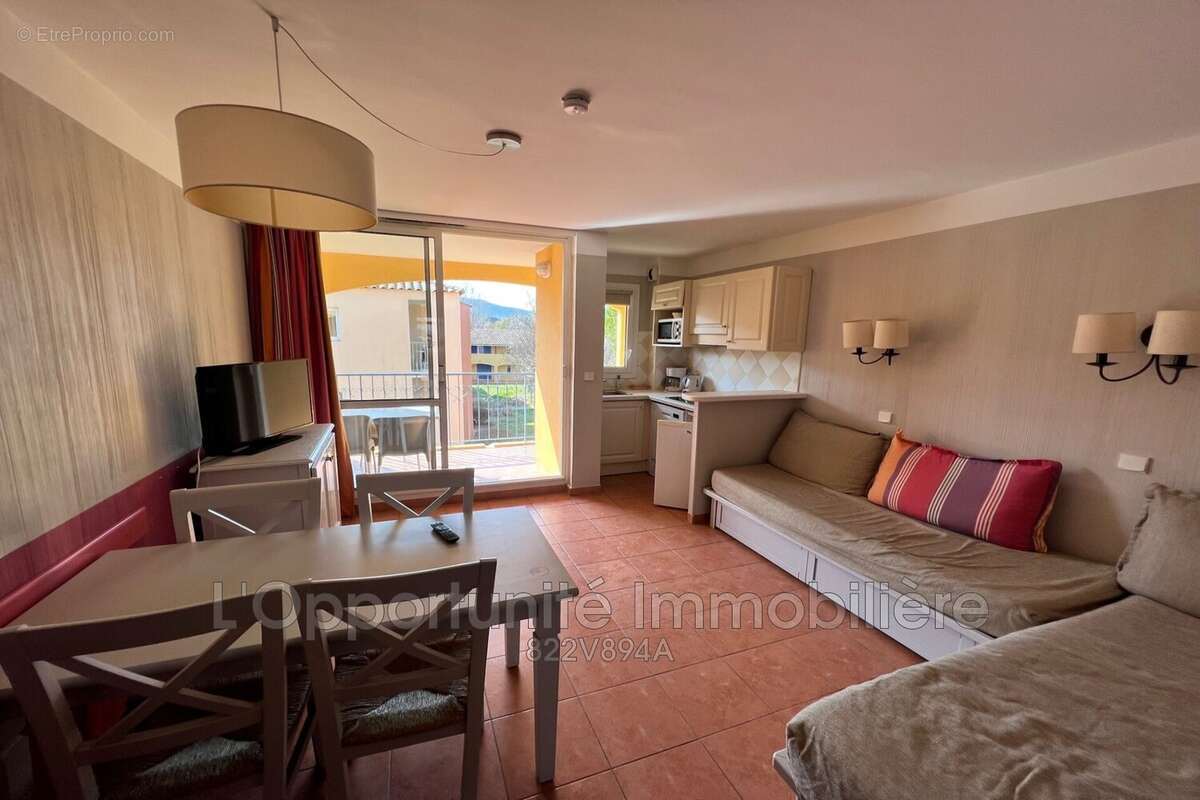 Appartement à MANDELIEU-LA-NAPOULE