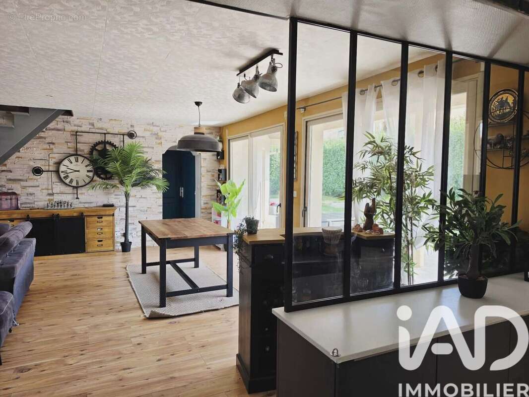 Photo 4 - Maison à CHENY