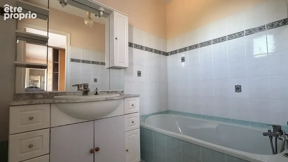Salle de bain du rez-de-chaussée 