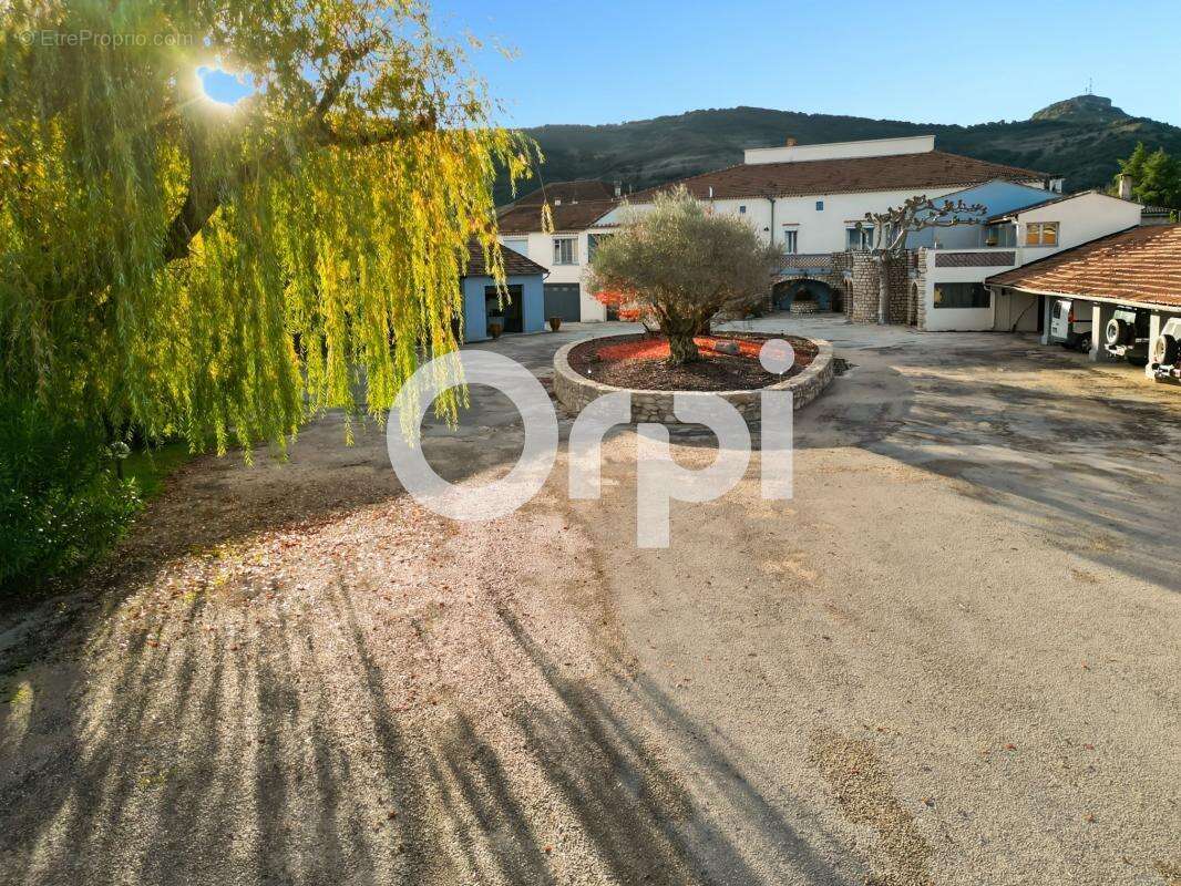 Maison à VALLON-PONT-D&#039;ARC