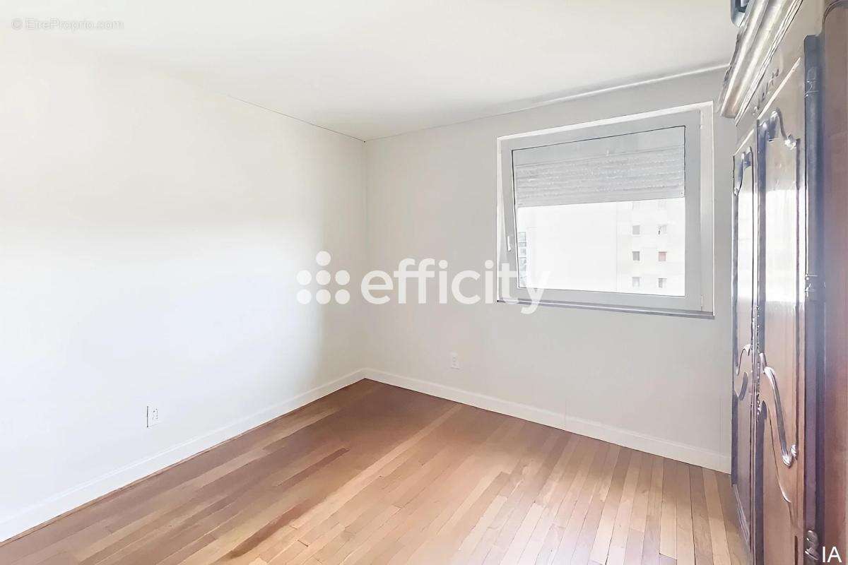 Appartement à MONTROUGE