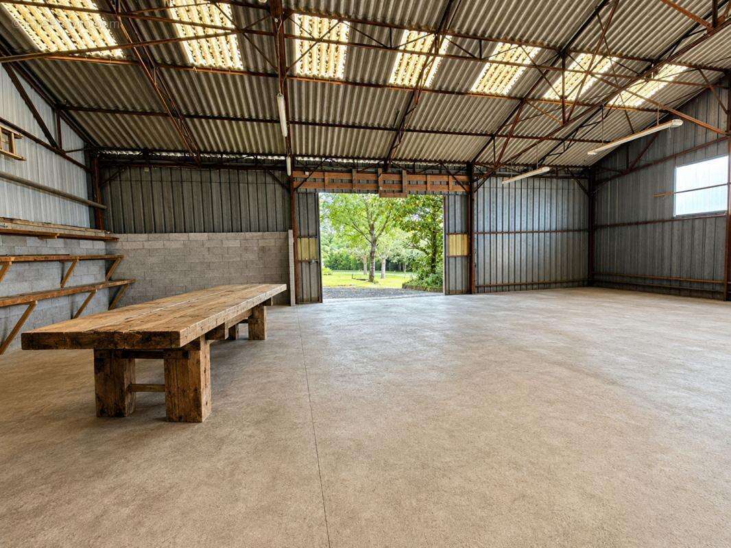 Magnifique propriété de 218 m² sur parc arboré de 3 748 m² avec hangar de 256 m² - photo 17