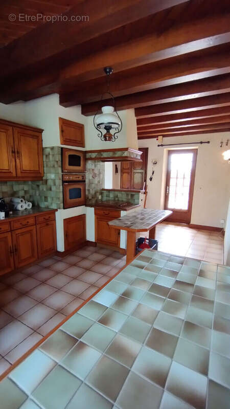 Maison à YZEURES-SUR-CREUSE