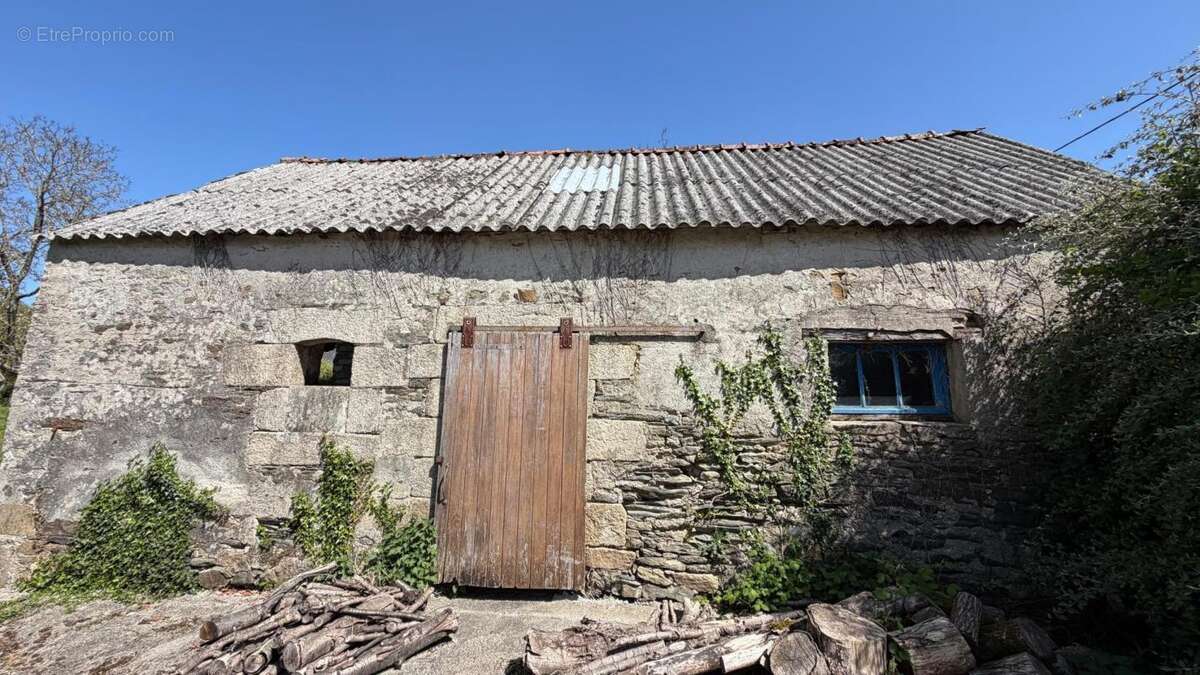 Maison à SAINT-THURIAU