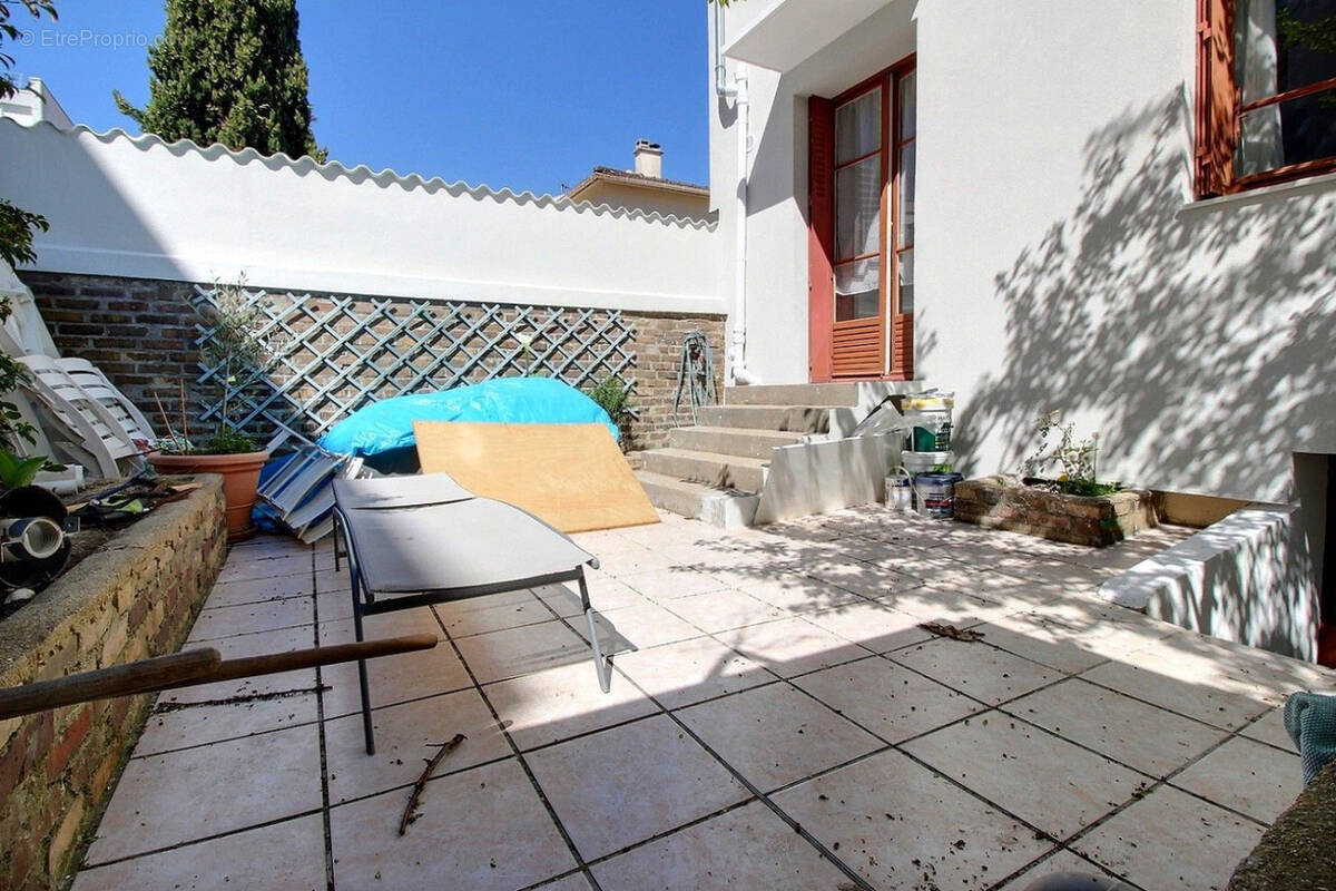 Maison à ISSY-LES-MOULINEAUX