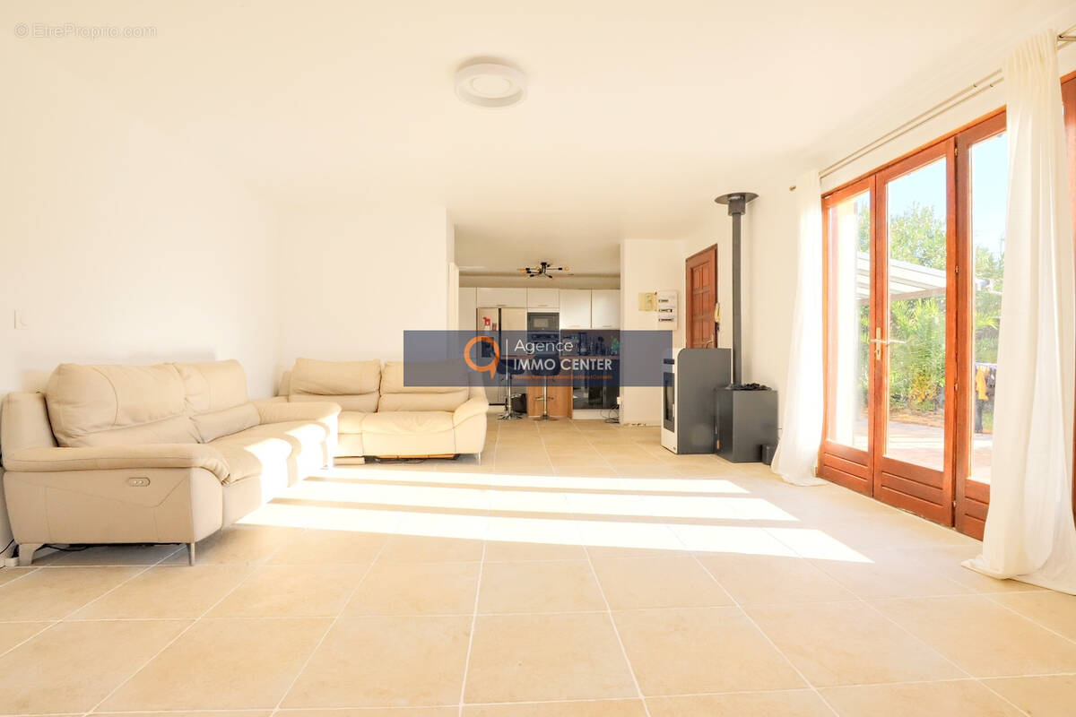 Maison à LA LONDE-LES-MAURES