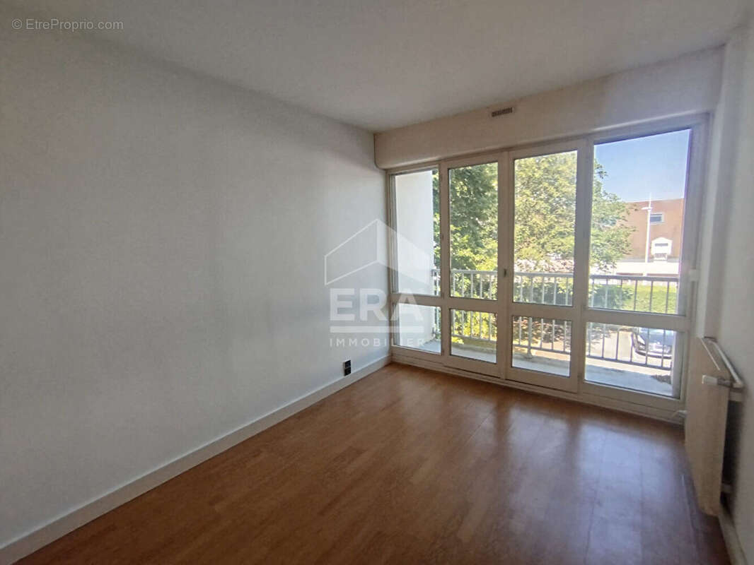 Appartement à LE PLESSIS-BOUCHARD