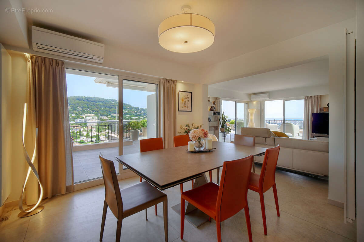 Appartement à LE CANNET