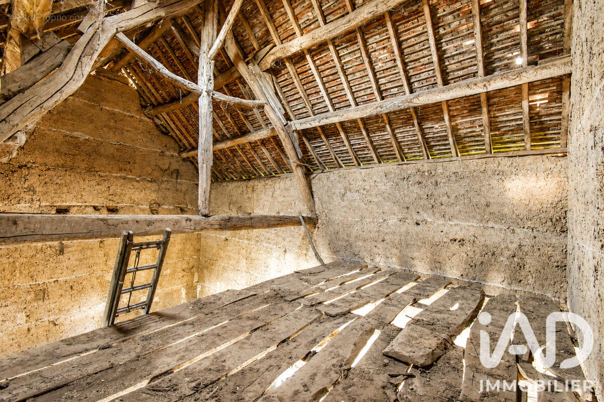 Maison 80 m² à Chimilin  - photo 6