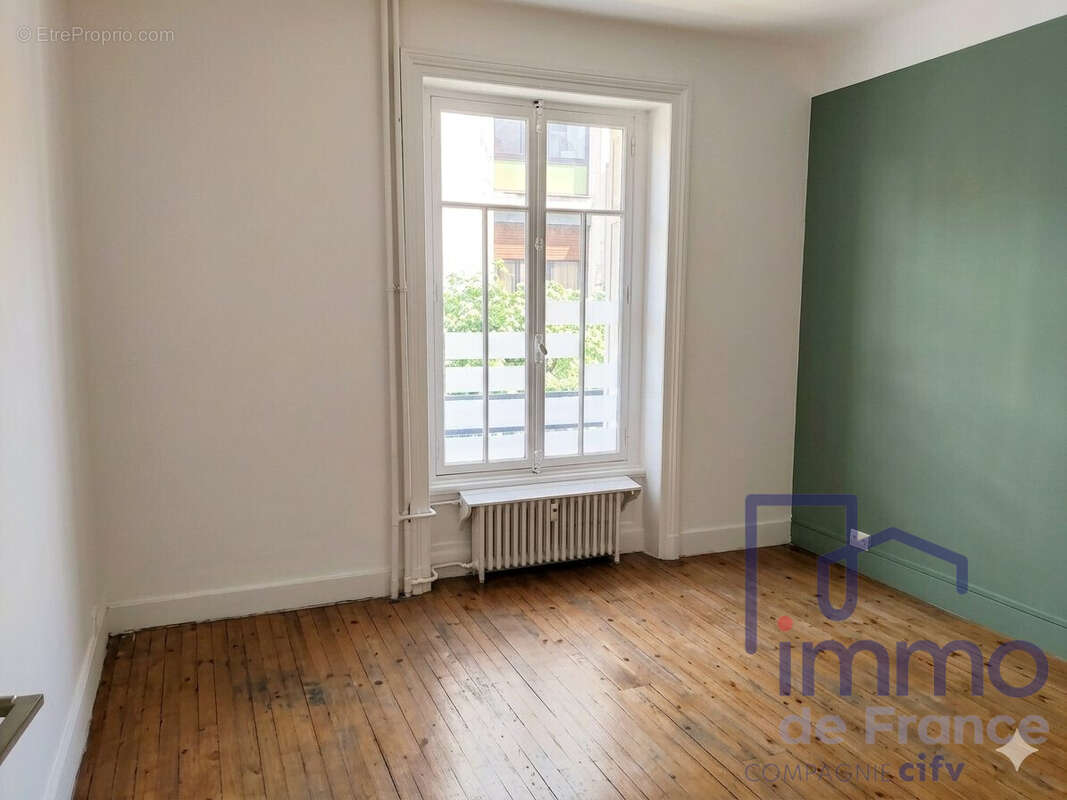 Appartement à SAINT-ETIENNE