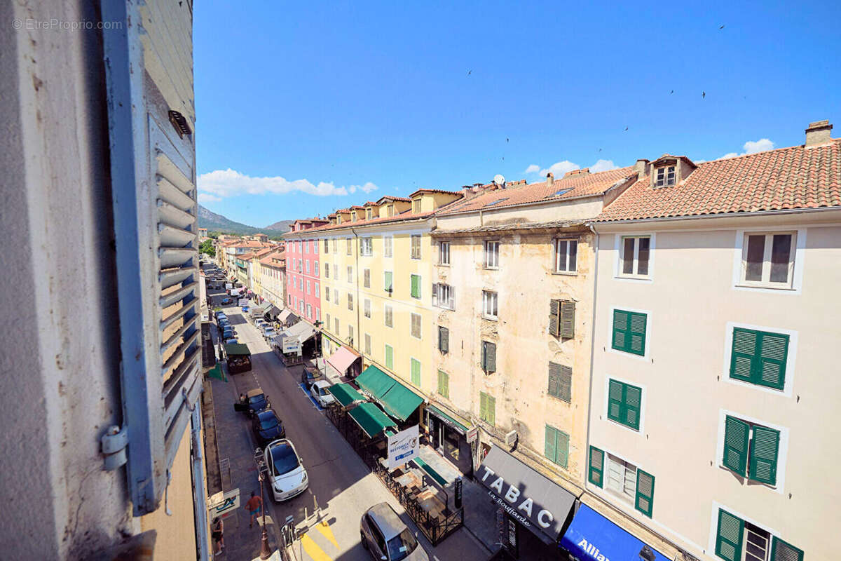 Appartement à CORTE