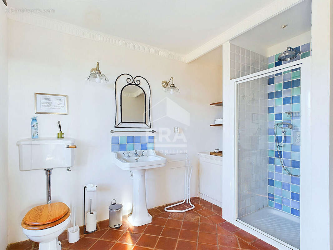 Autre à LA SALVETAT-PEYRALES