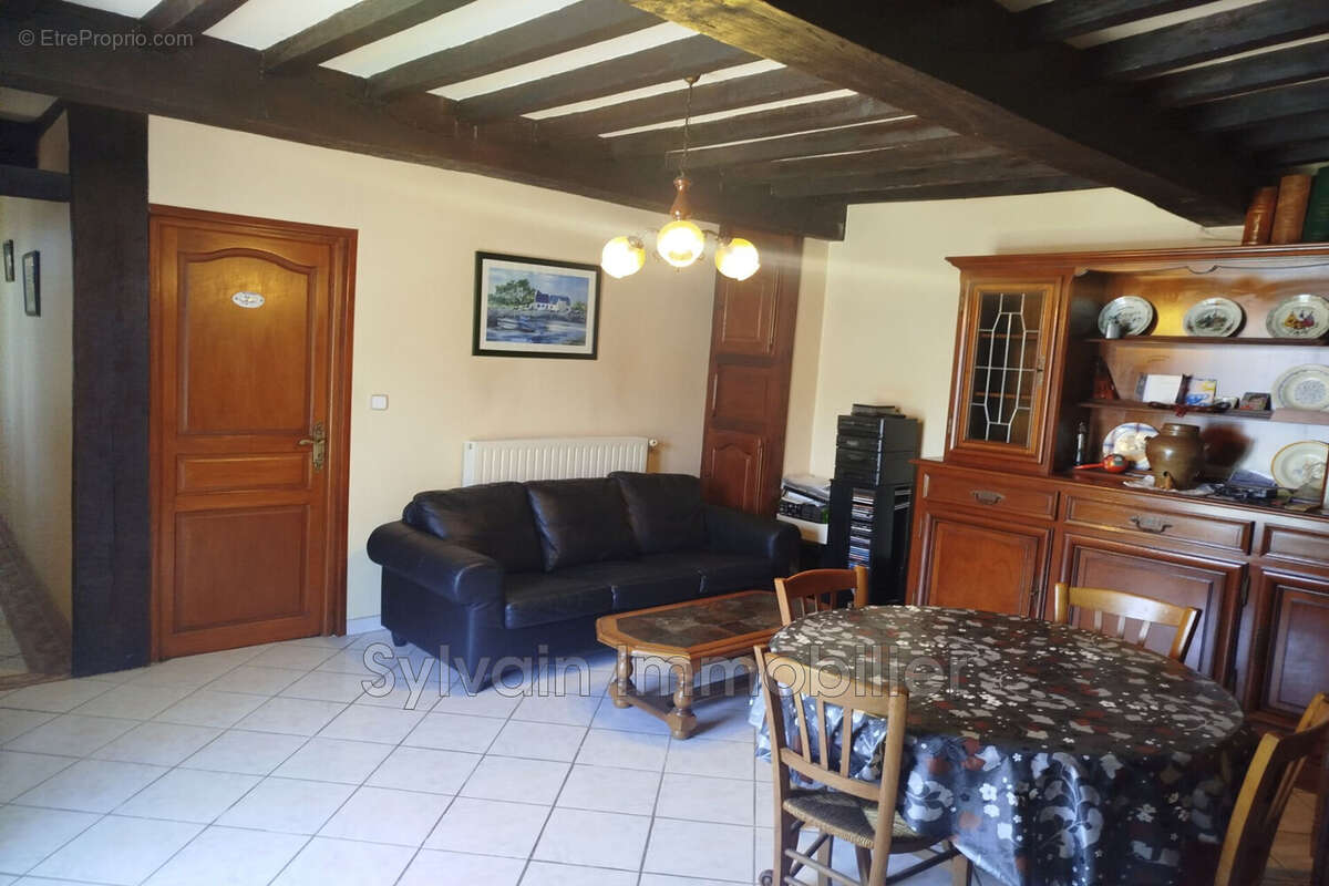 Maison à NEUFCHATEL-EN-BRAY