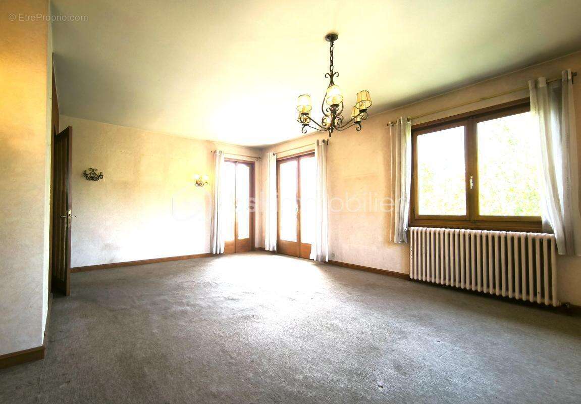 Maison de 220m2 et 880m2 de terrain - photo 10