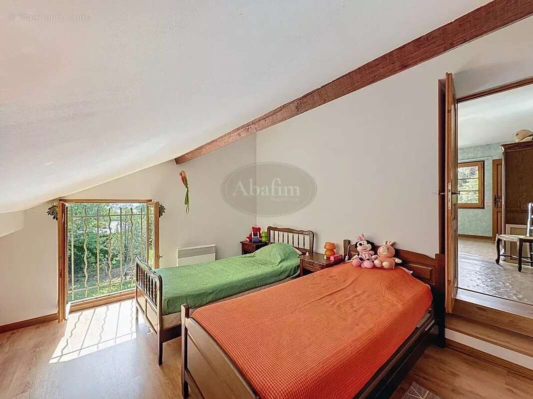 Maison à SAINTE-DODE