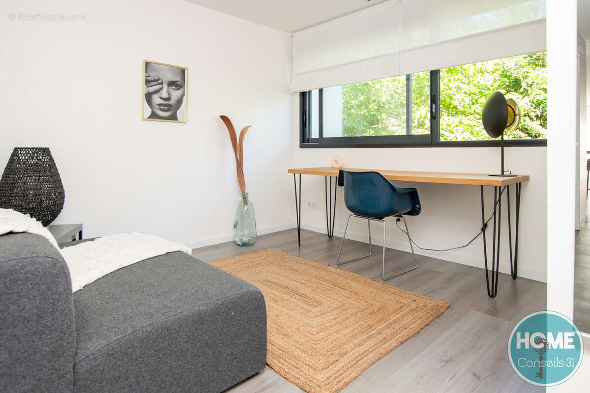 À Toulouse (31), immobilier de prestige : VILLA AVEC VUE SPLENDIDE SUR TOULOUSE - photo 15