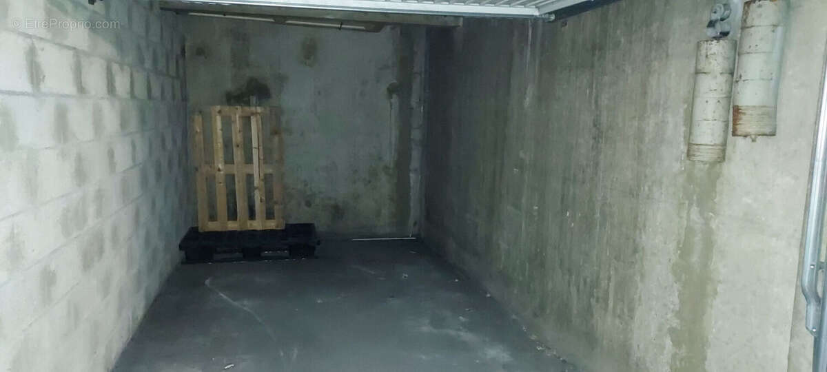 Parking à PARIS-14E