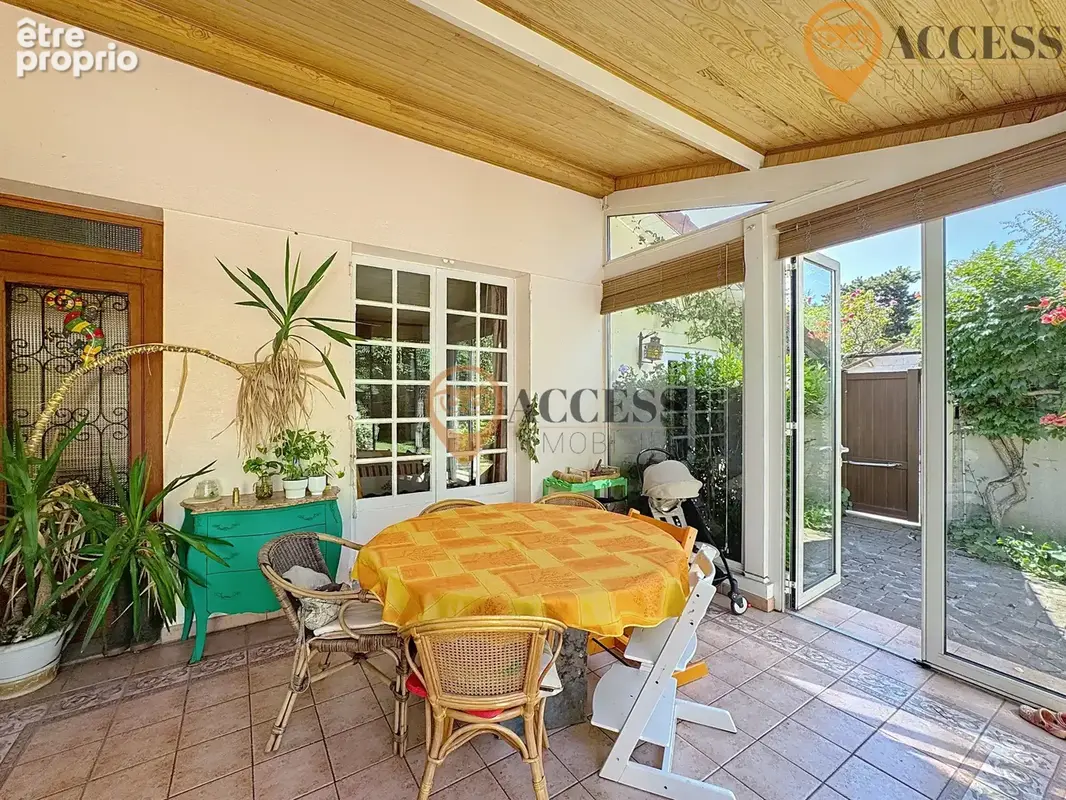 SOISY-SOUS-MONTMORENCY - Maison familiale, volumineuse et atypique ! - photo 2