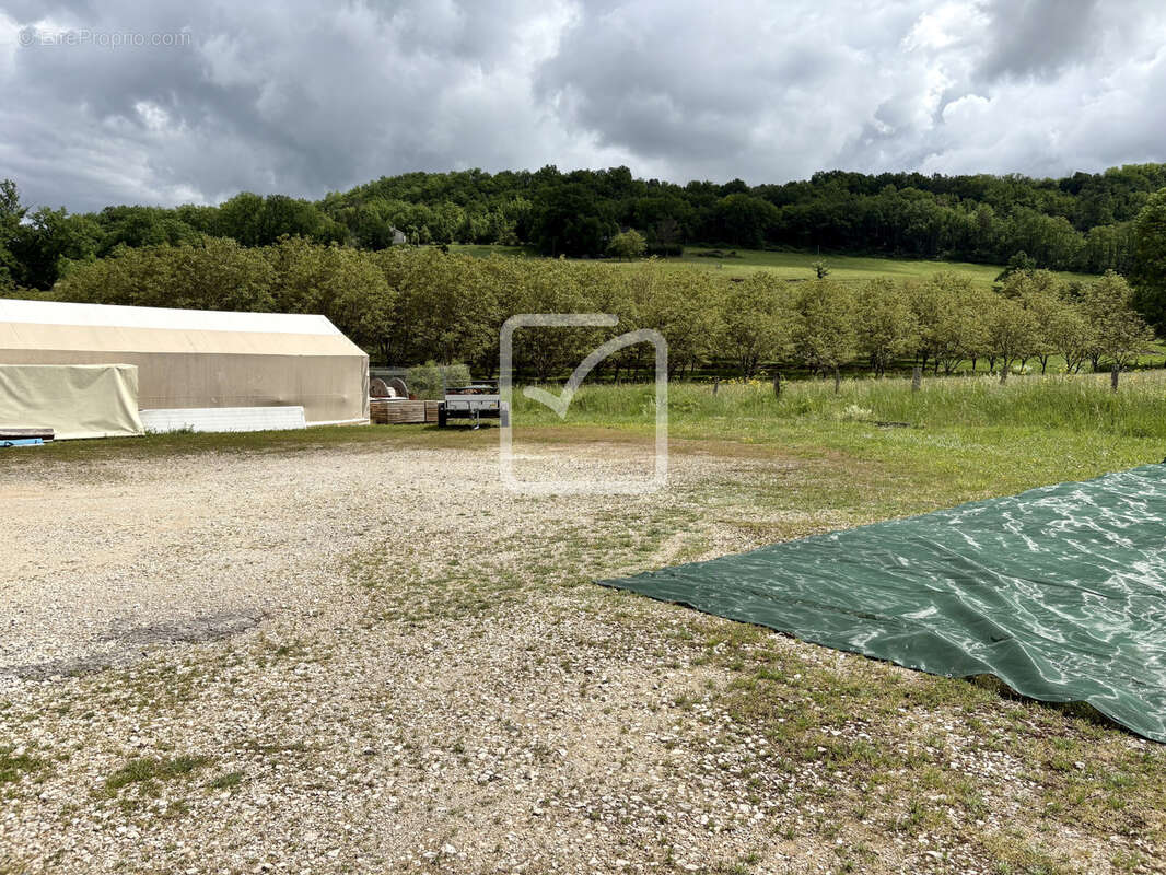 Autre à TERRASSON-LAVILLEDIEU
