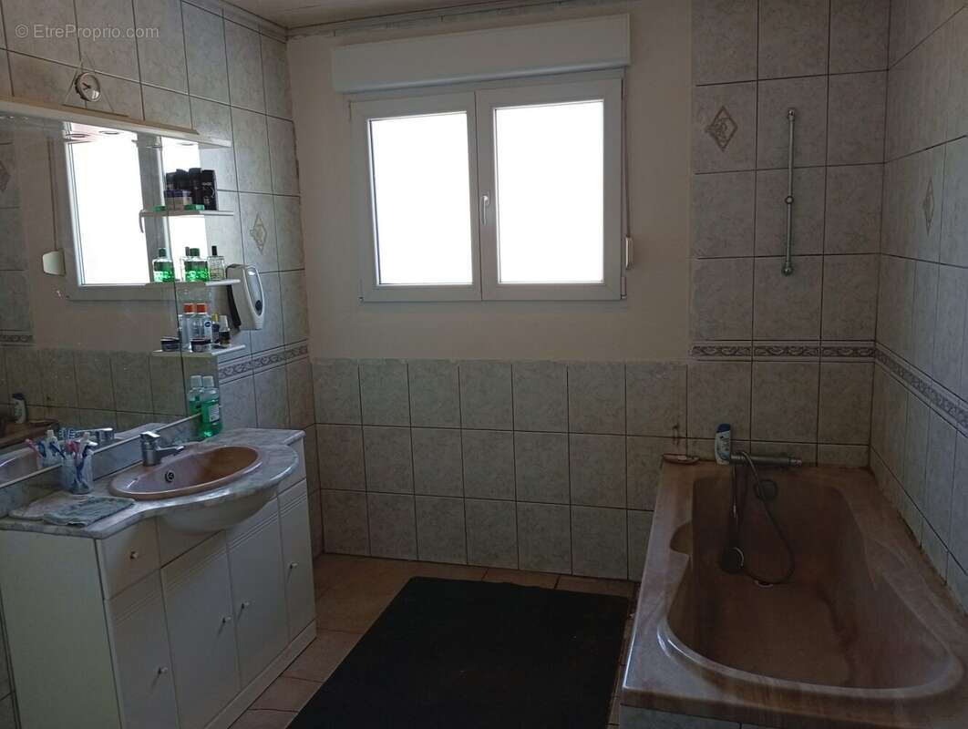 Maison à FRAHIER-ET-CHATEBIER