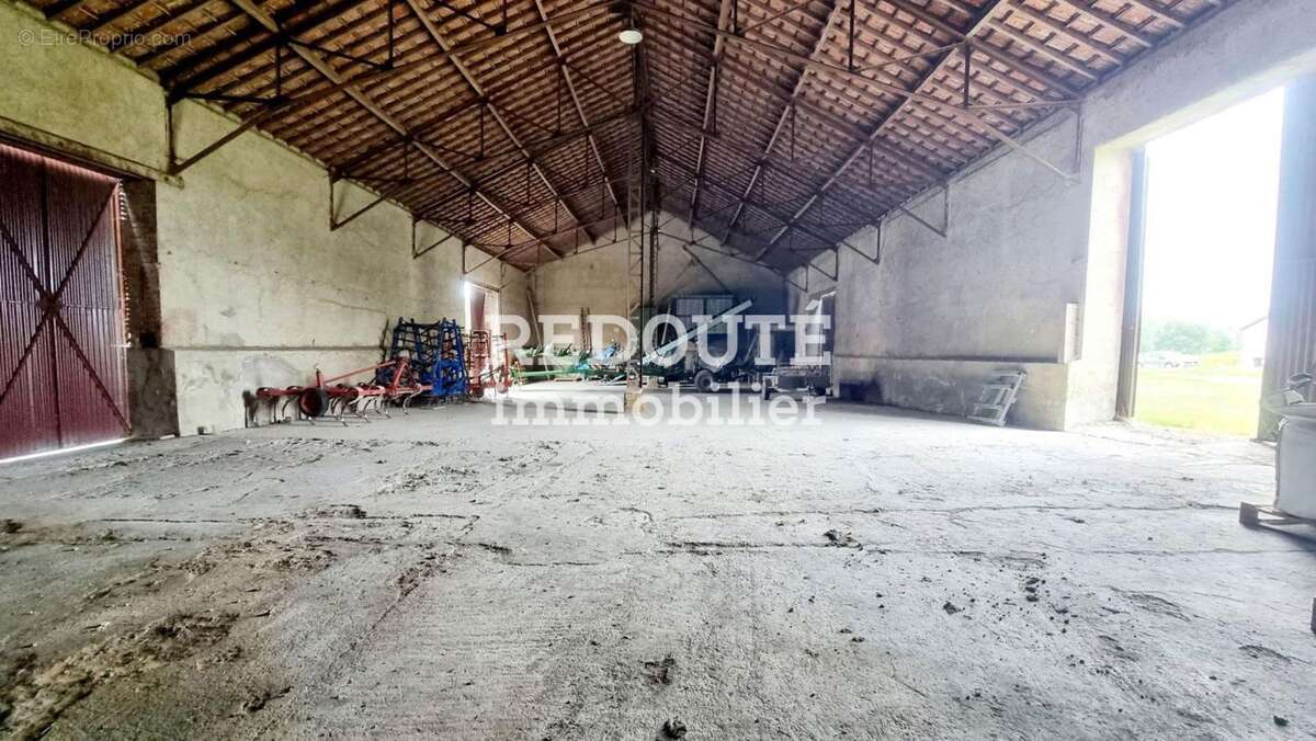 Proche Reims, Maison, corps de ferme et terrain à bâtir - photo 9