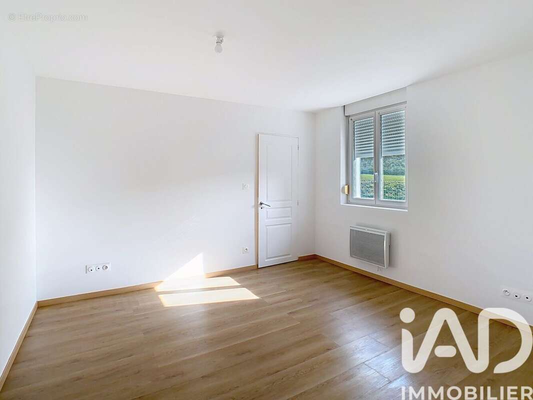 Maison 63 m² à Poivres  - photo 7