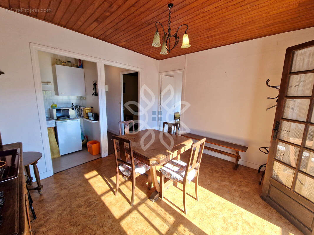 Autre à VILLENEUVE-D&#039;ALLIER