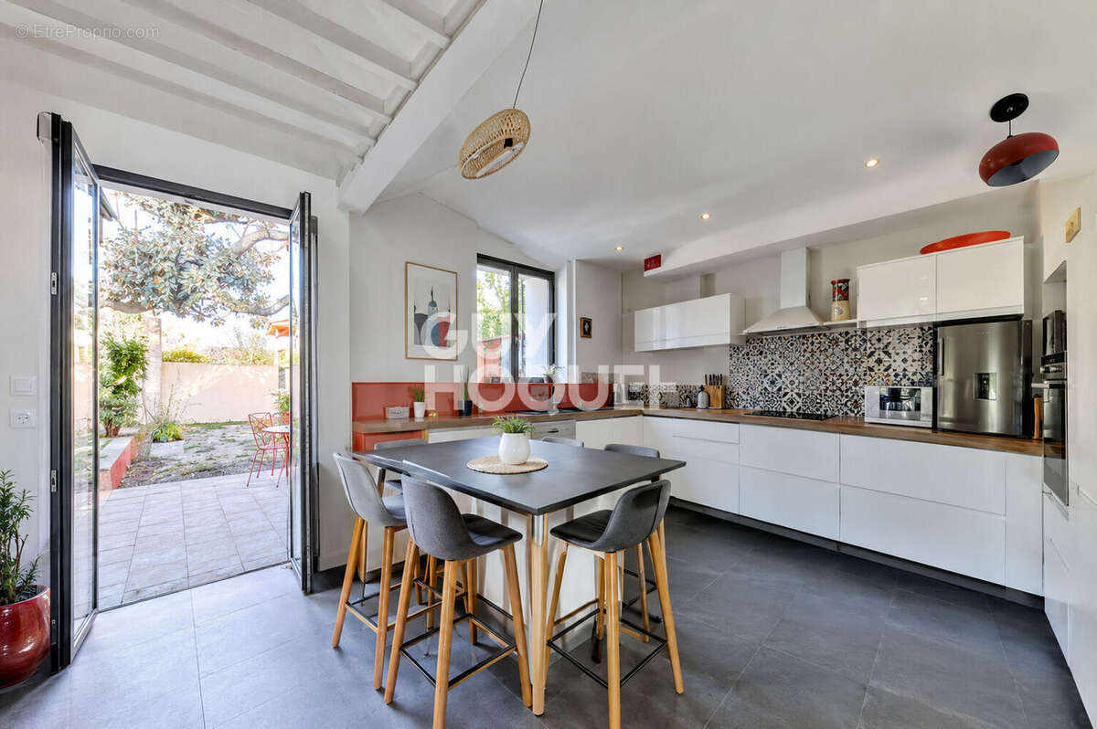 Appartement à BRIE-COMTE-ROBERT