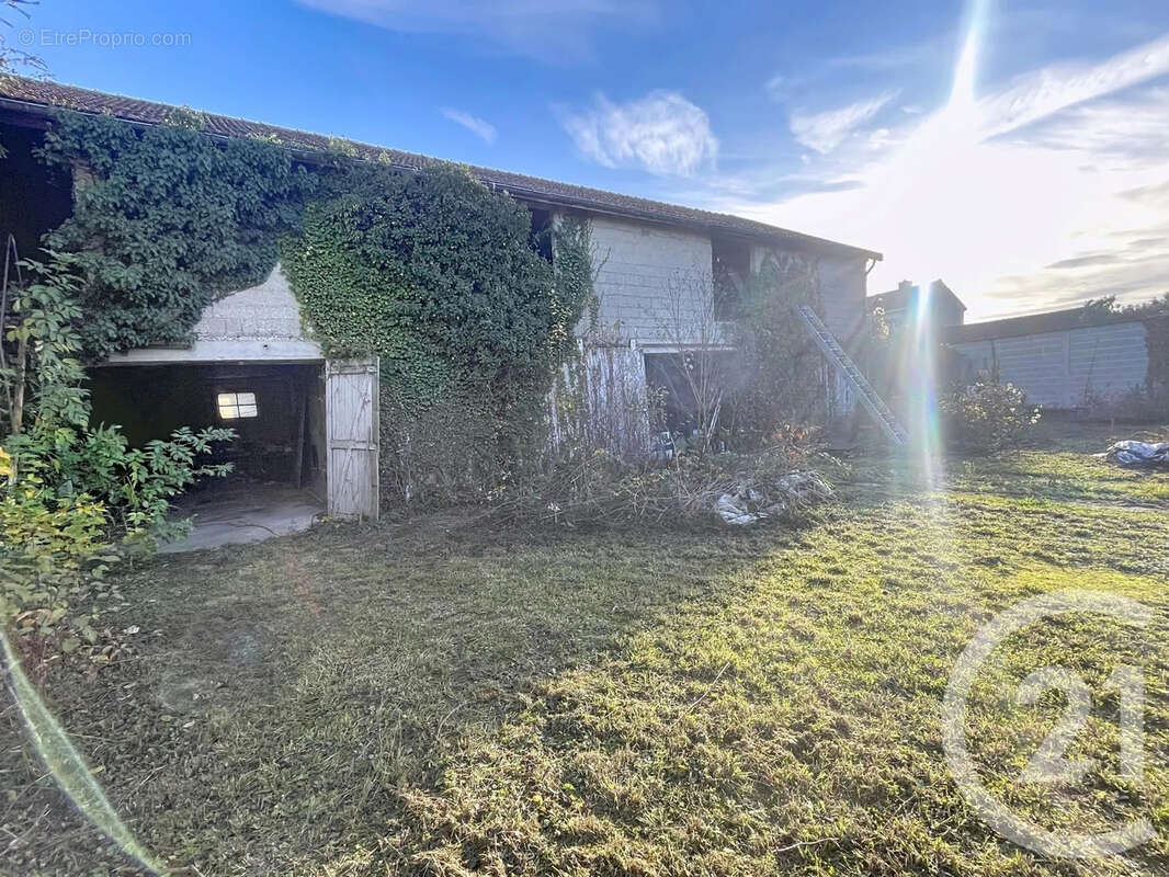 Maison à LES GRANDES-LOGES