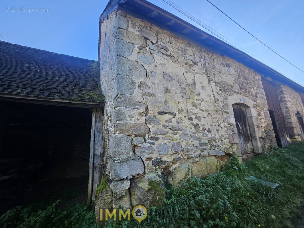 Maison à SAINT-HILAIRE-LES-PLACES