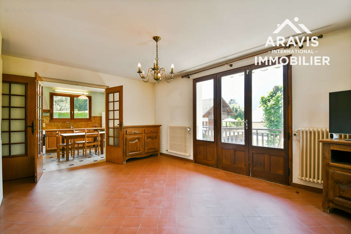EXCLUSIVITÉ - Maison familiale avec vue panoramique sur les montagnes à Thônes - photo 9