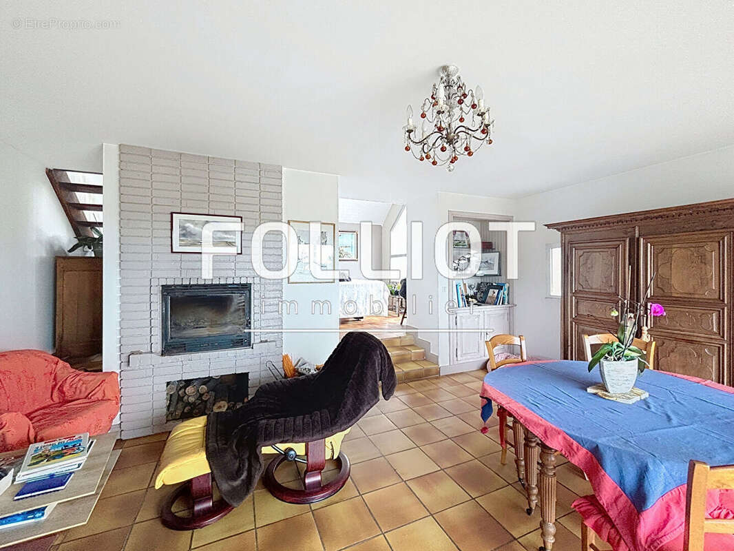 Maison à HAUTEVILLE-SUR-MER