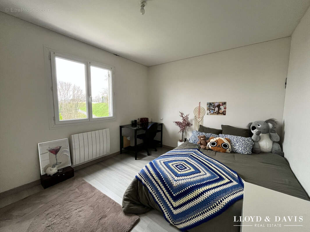 Chambre 4 - Maison à PESSAC