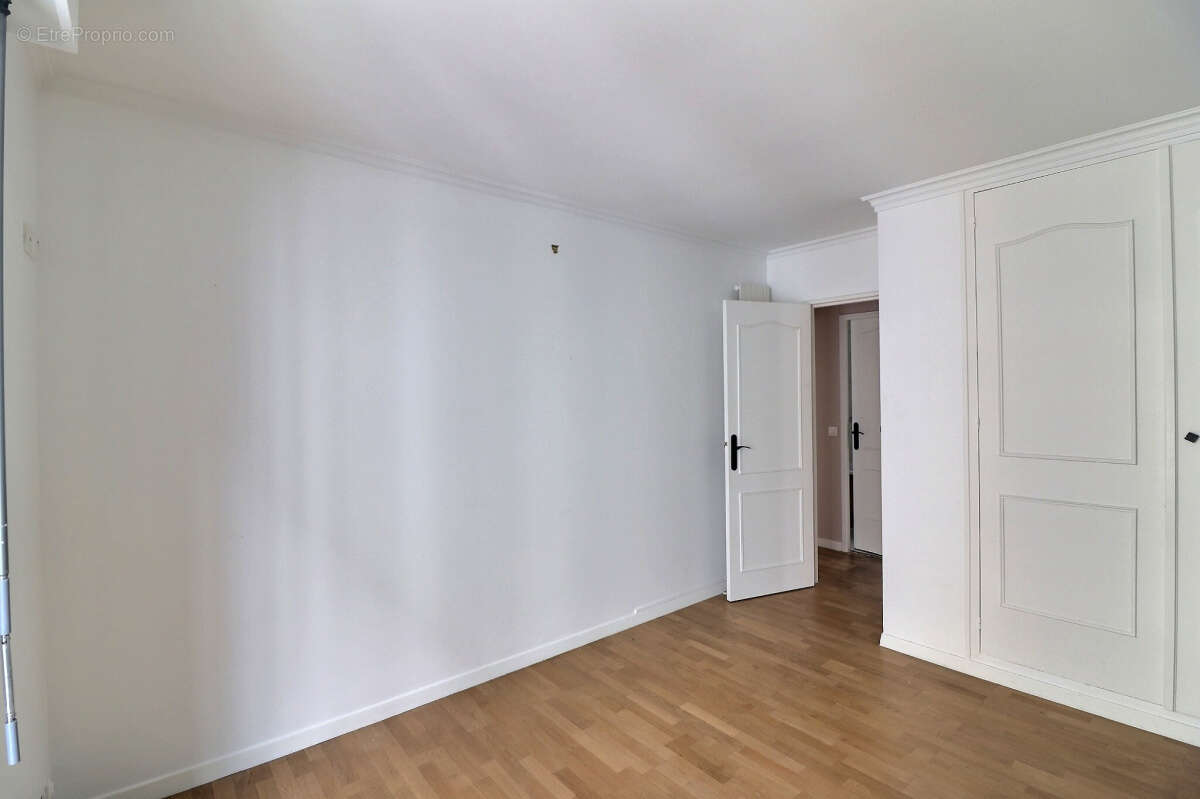 Montparnasse   Appartement familial lumineux avec balcon, parking et cave - photo 9