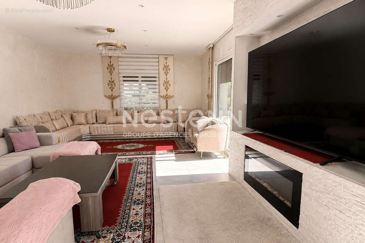 Villebarou - secteur Francillon - Maison plain-pied -  5 pièces - 4 chambres - tout accessible à pied - photo 6