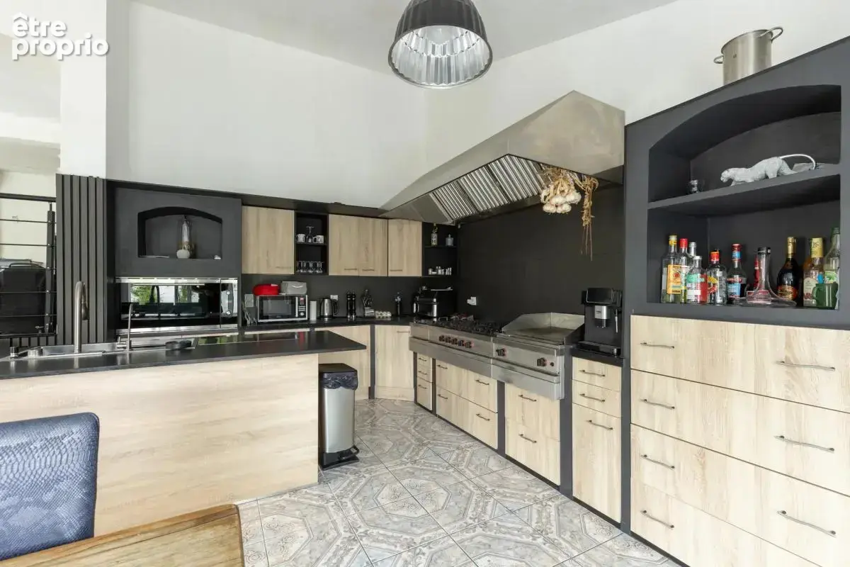 Maison de 10 pièces de 285 m² à Ventabren - photo 6